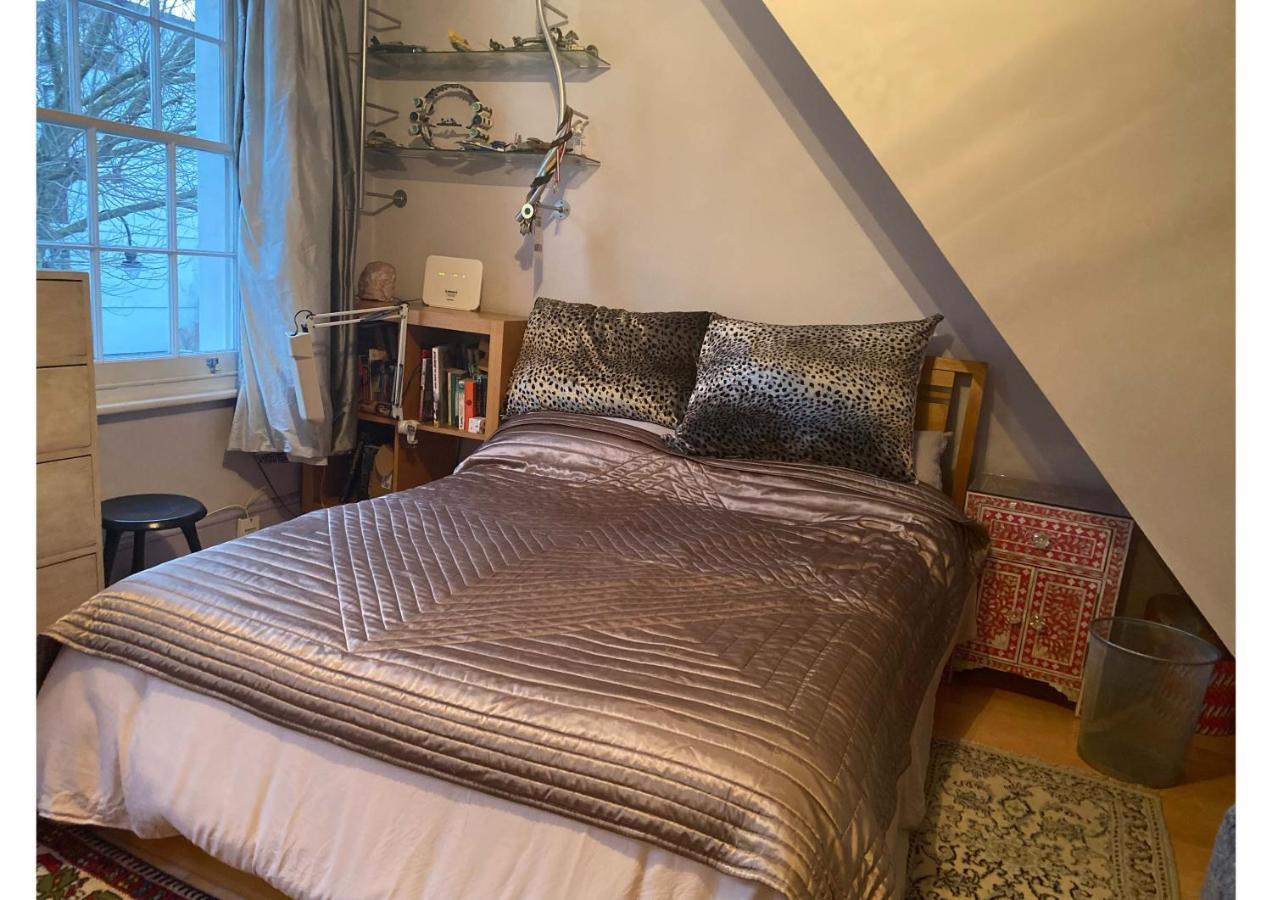 The Blue Door Apartment ลอนดอน ภายนอก รูปภาพ